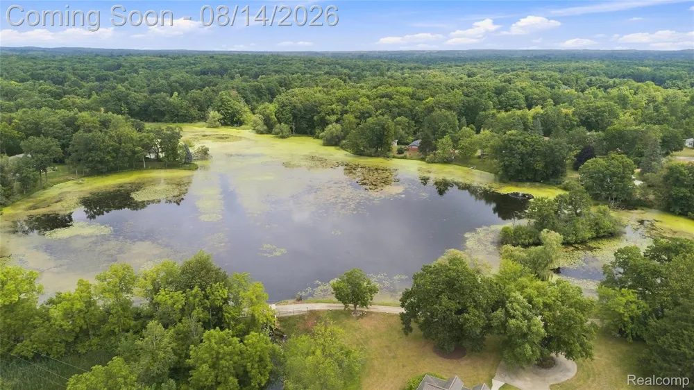 301 Willow Lane Orion Charter Township, MI 48362