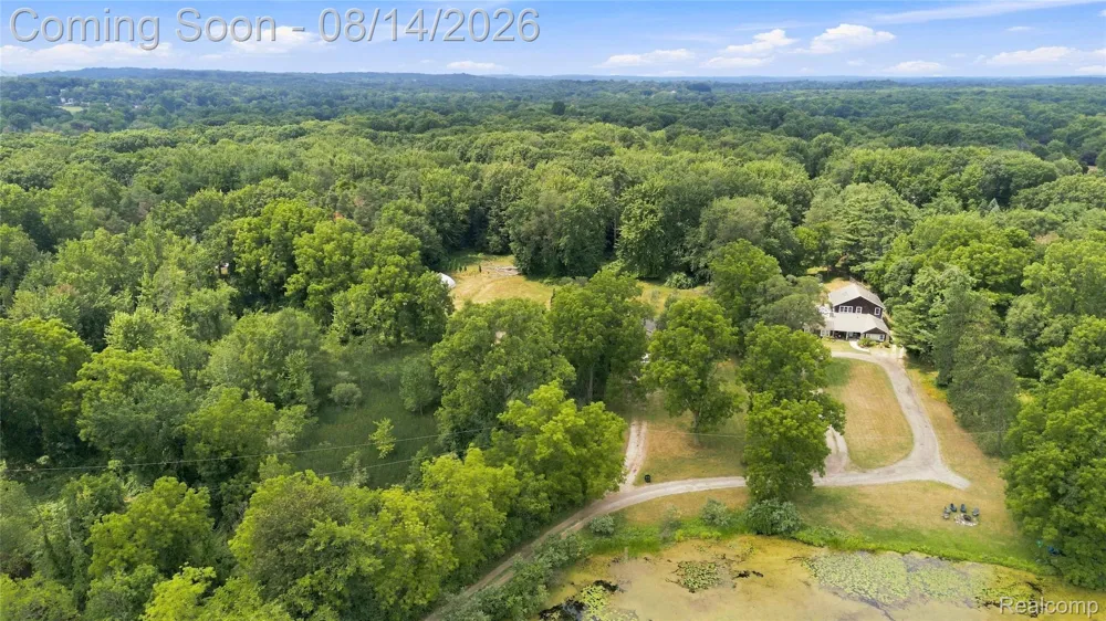 301 Willow Lane Orion Charter Township, MI 48362