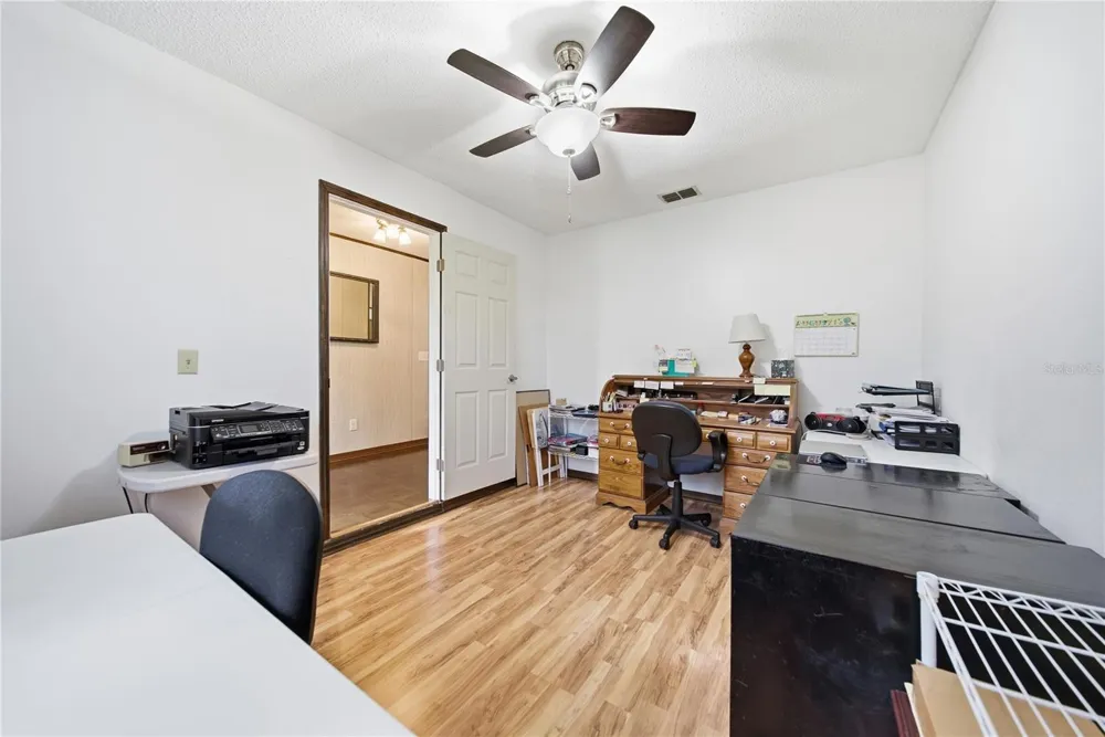 3704 THONOTOSASSA ROAD Plant City, FL 33565
