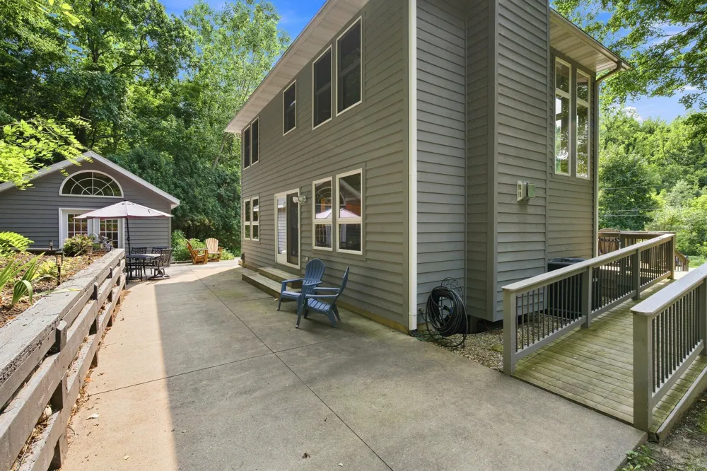677 Tuttle Road Baroda, MI 49101