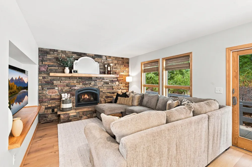 677 Tuttle Road Baroda, MI 49101