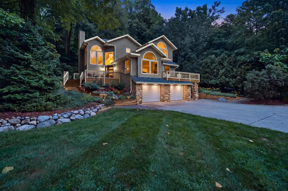 677 Tuttle Road Baroda, MI 49101