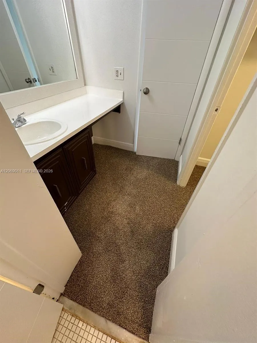 488 NW 165th St Rd #B-614 Miami, FL 33169