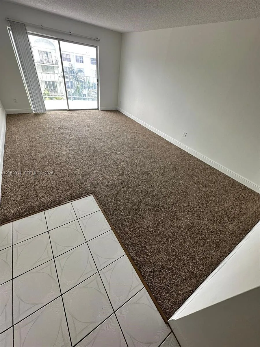 488 NW 165th St Rd #B-614 Miami, FL 33169