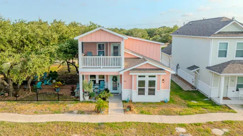 144 Lavaca Cir