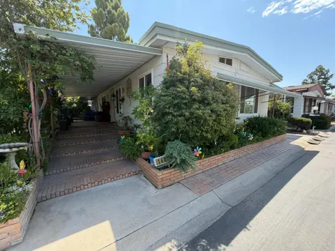 2706 W Ashlan Avenue