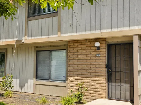 4747 Woodrow Avenue #105
