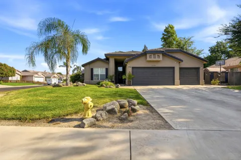 1635 E La Vida Court