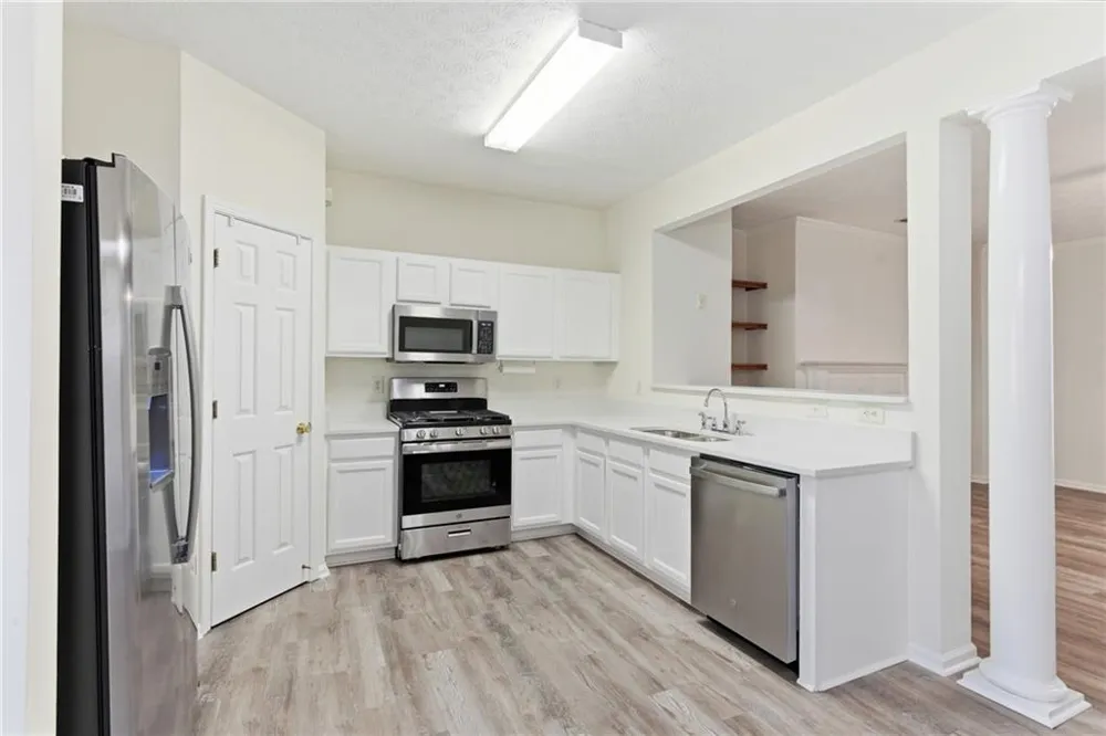 2913 Greyhawk Lane Cumming, GA 30040