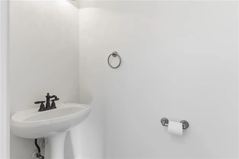 2913 Greyhawk Lane Cumming, GA 30040