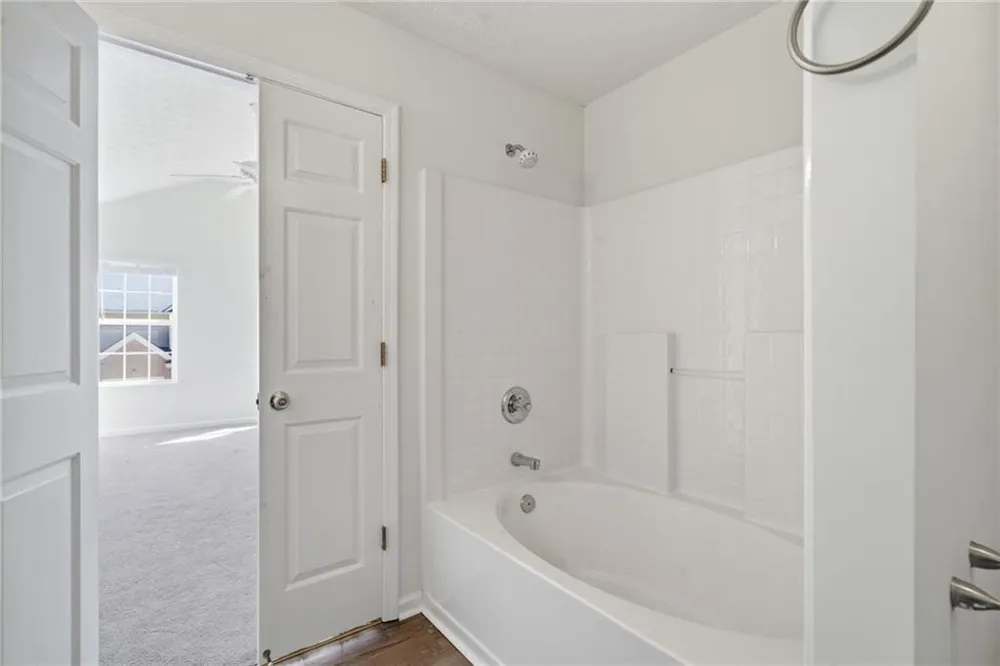 2913 Greyhawk Lane Cumming, GA 30040