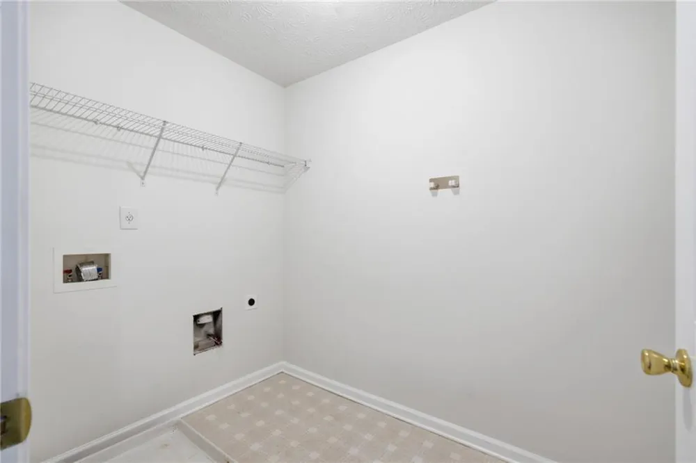 2913 Greyhawk Lane Cumming, GA 30040