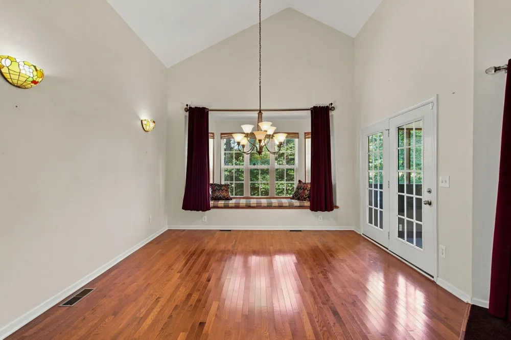1501 Rebecca Dr Chapel Hill, TN 37034