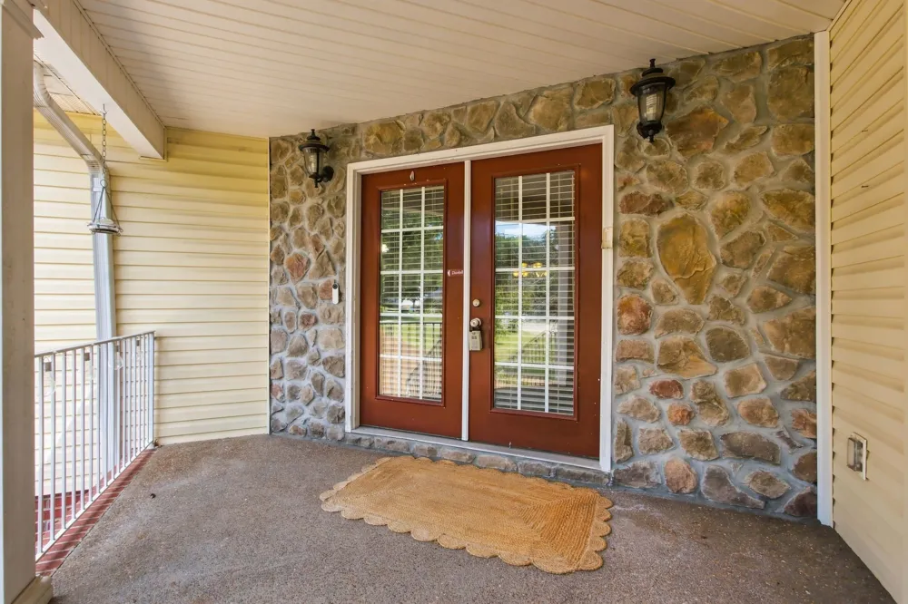 1501 Rebecca Dr Chapel Hill, TN 37034