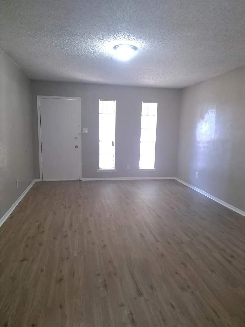 1125 Highbush Drive #1127 Benbrook, TX 76126