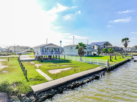 4622 Bayou Lane