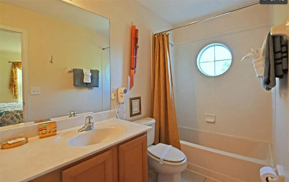 8646 LA ISLA DRIVE Kissimmee, FL 34747