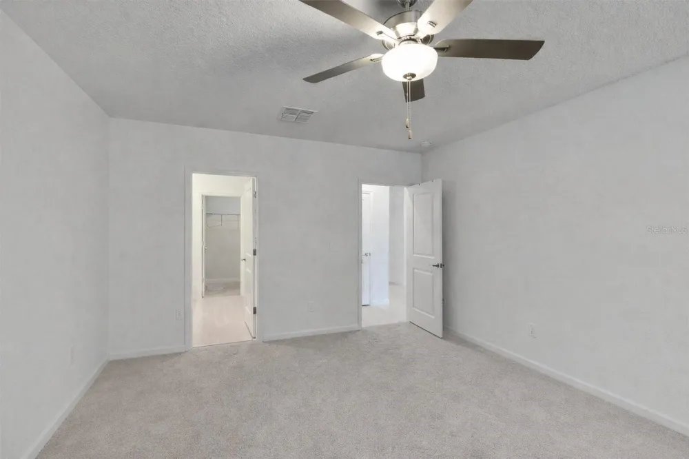 34780 RAINVILLE LOOP Zephyrhills, FL 33541
