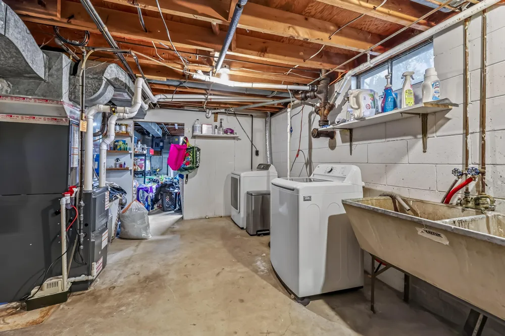 1235 Sumac Street Muskegon, MI 49445