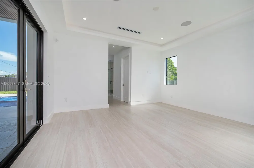 9951 SW 41st Ter Miami, FL 33165