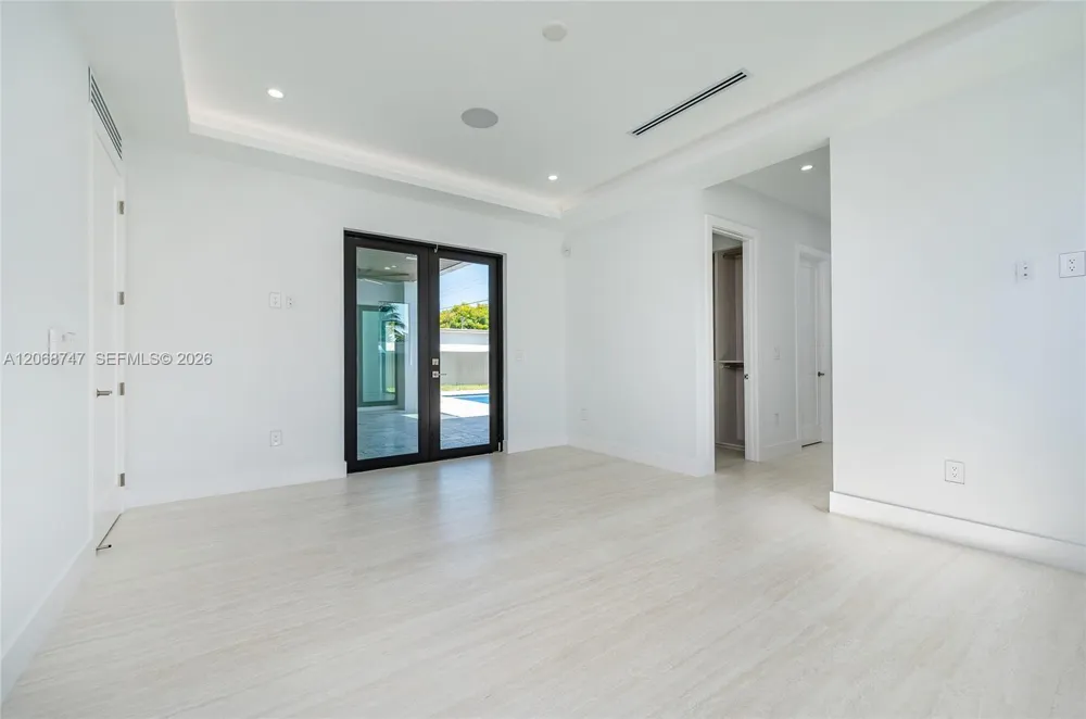 9951 SW 41st Ter Miami, FL 33165