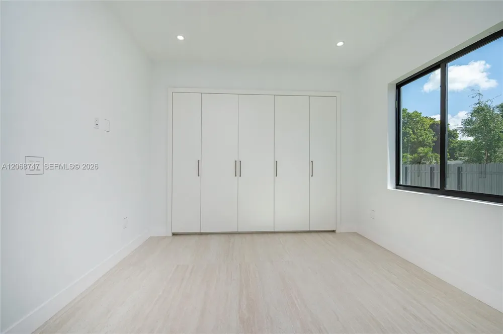9951 SW 41st Ter Miami, FL 33165
