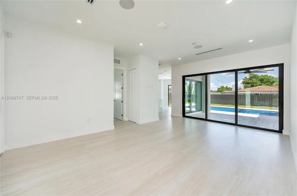 9951 SW 41st Ter Miami, FL 33165