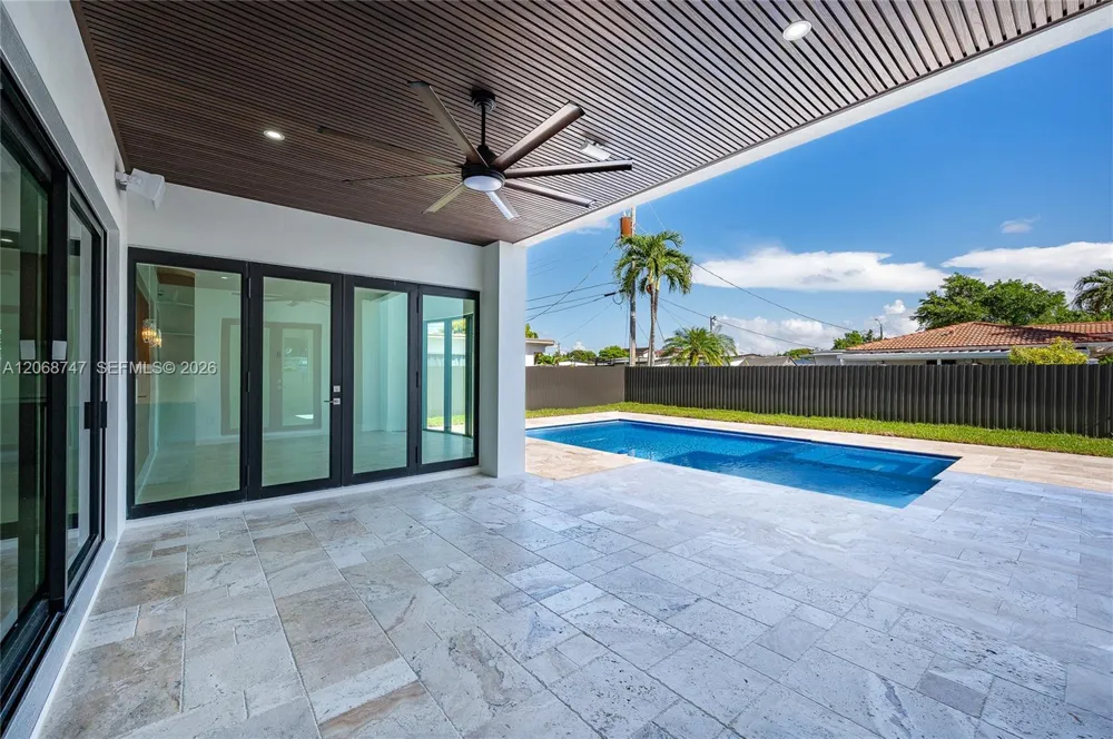 9951 SW 41st Ter Miami, FL 33165