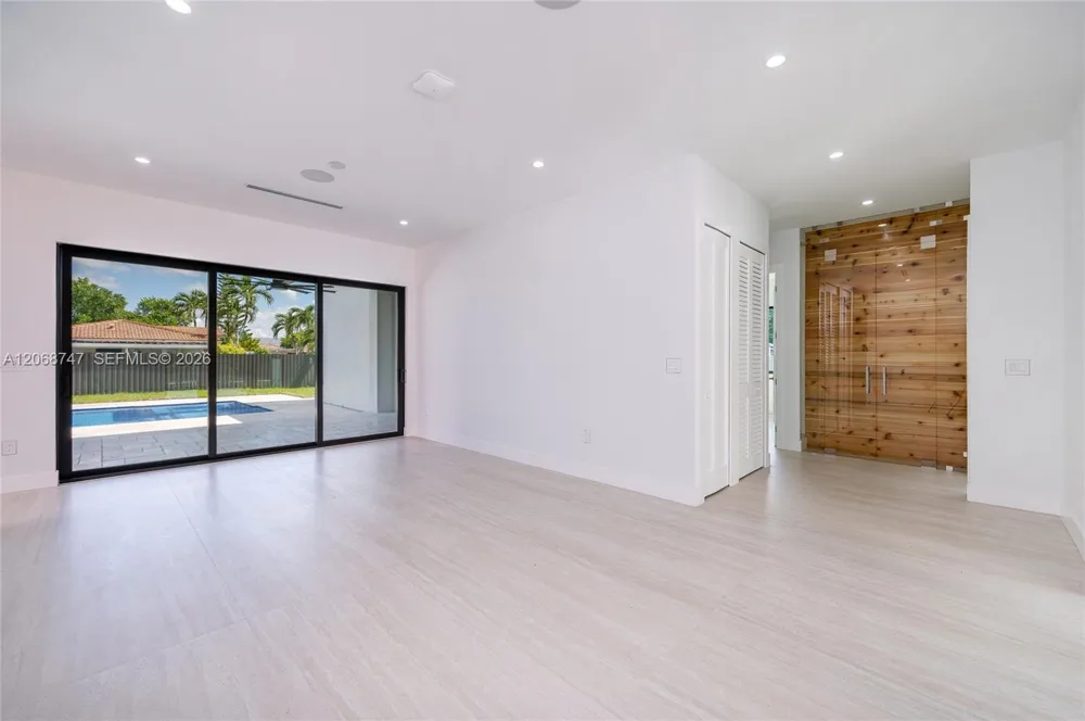 9951 SW 41st Ter Miami, FL 33165