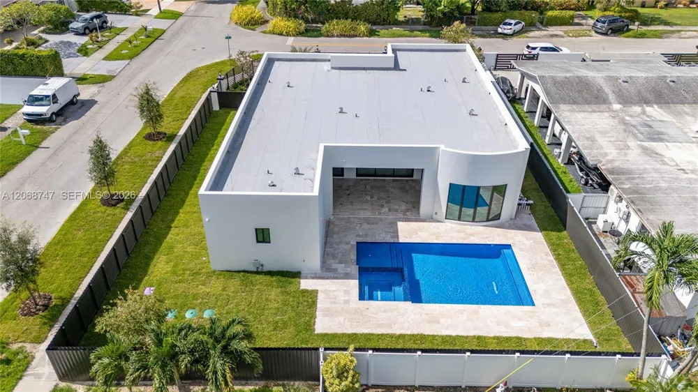 9951 SW 41st Ter Miami, FL 33165