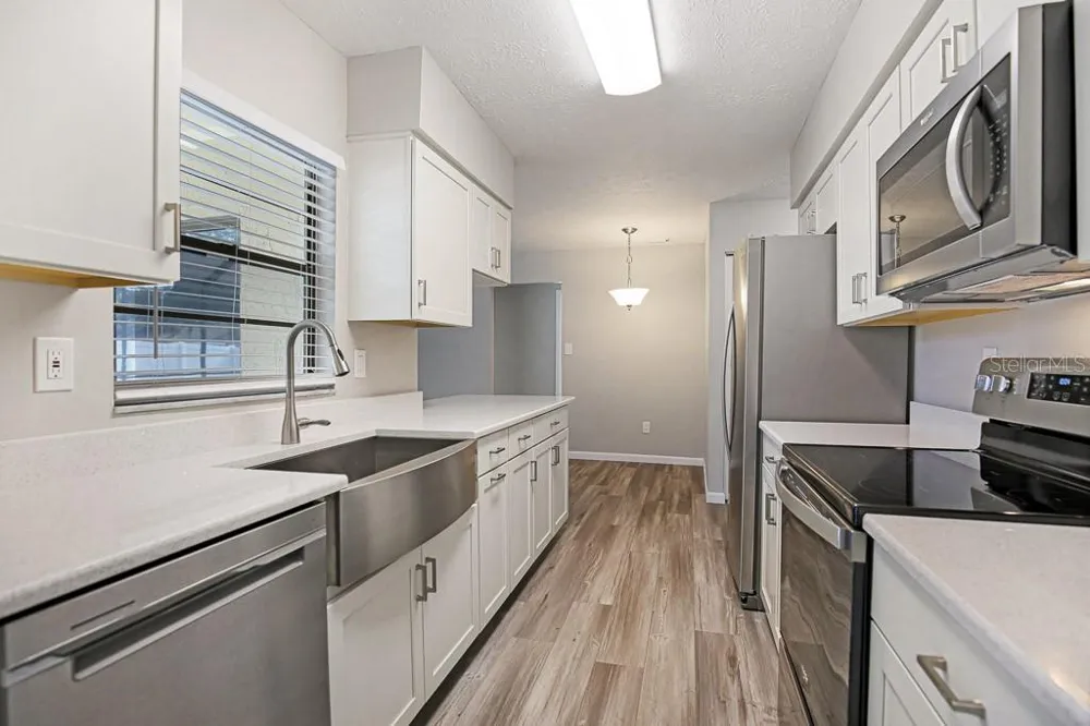423 VAN REED MANOR DRIVE Brandon, FL 33511