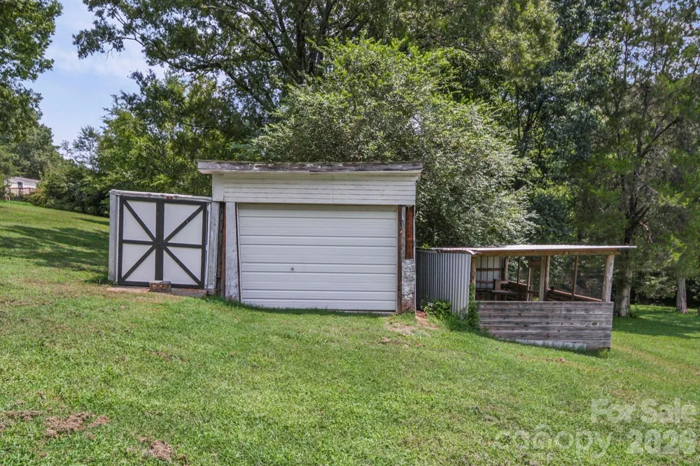 42837 Vickers Store Road Albemarle, NC 28001