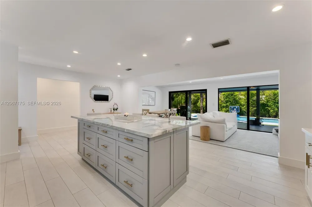 7790 SW 53rd Avenue Miami, FL 33143