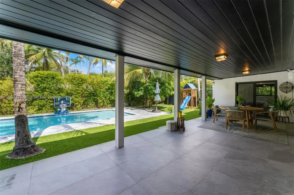 7790 SW 53rd Avenue Miami, FL 33143