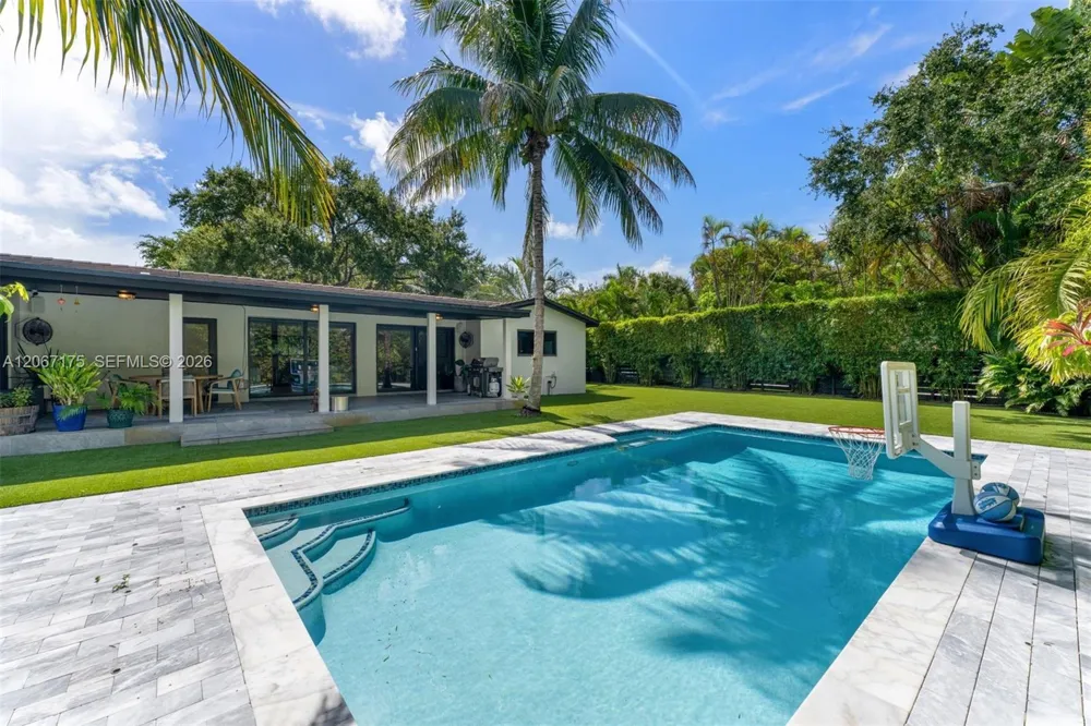 7790 SW 53rd Avenue Miami, FL 33143