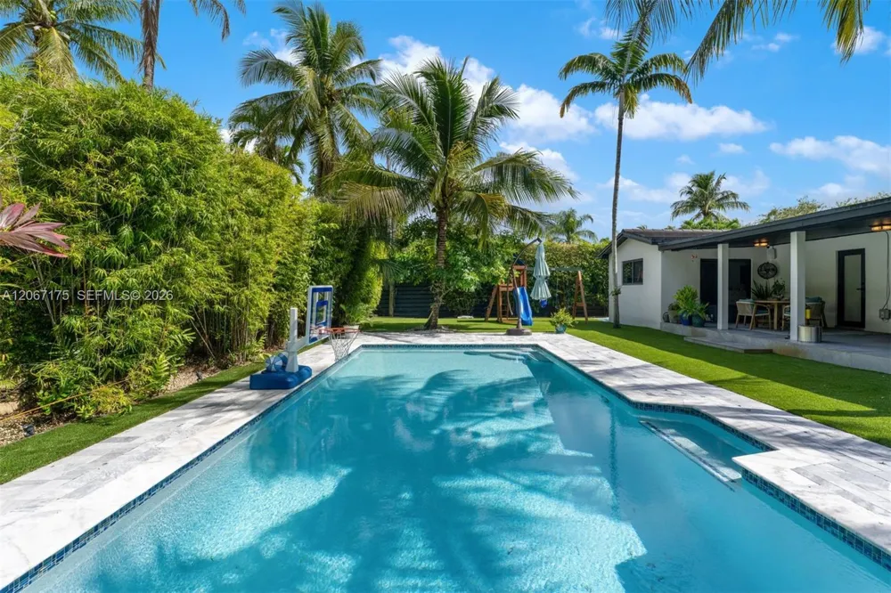 7790 SW 53rd Avenue Miami, FL 33143