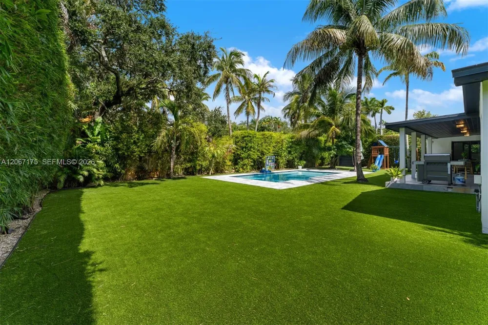 7790 SW 53rd Avenue Miami, FL 33143