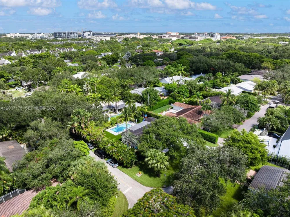 7790 SW 53rd Avenue Miami, FL 33143