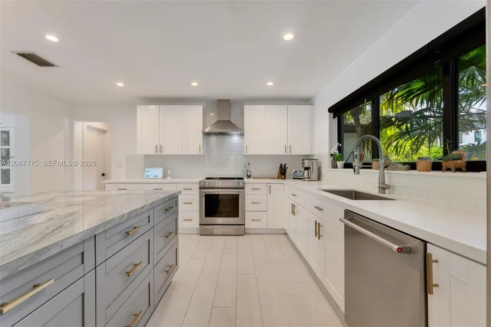7790 SW 53rd Avenue Miami, FL 33143