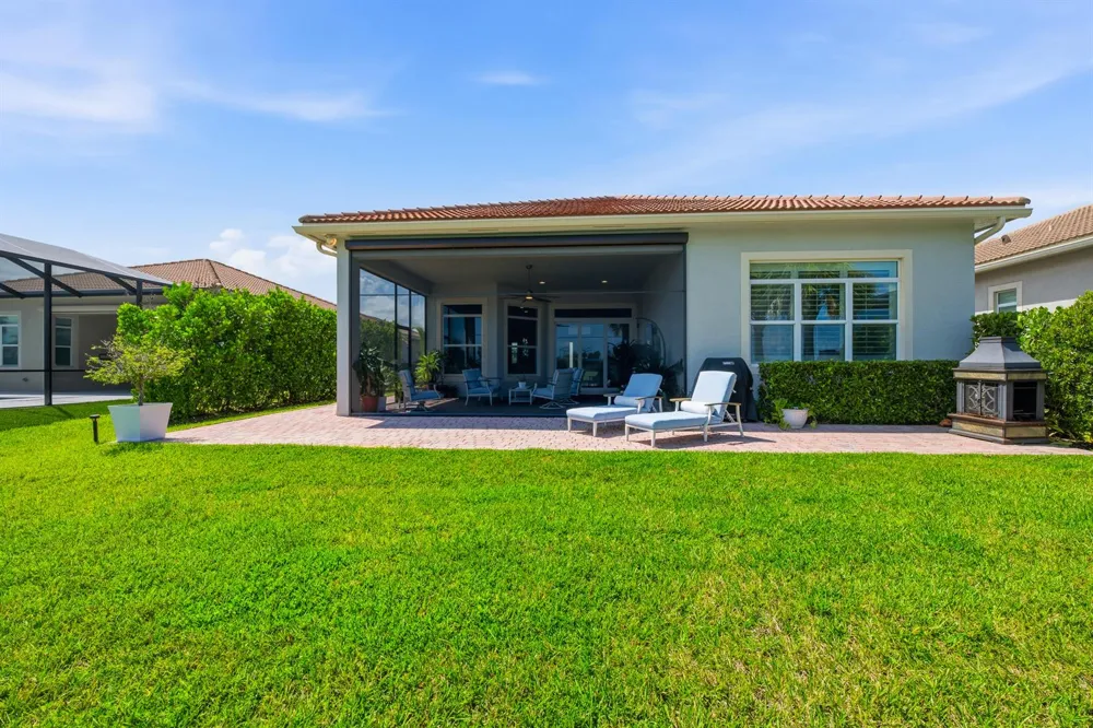 8635 SW Carrara Way Port St. Lucie, FL 34987