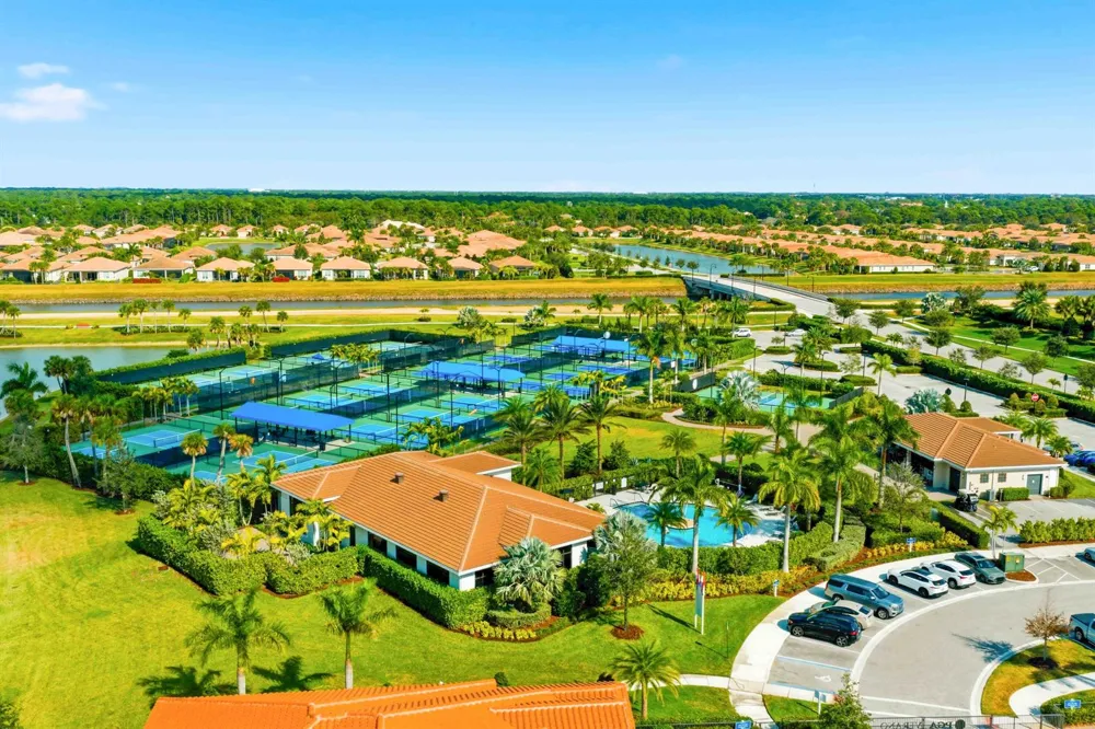 8635 SW Carrara Way Port St. Lucie, FL 34987