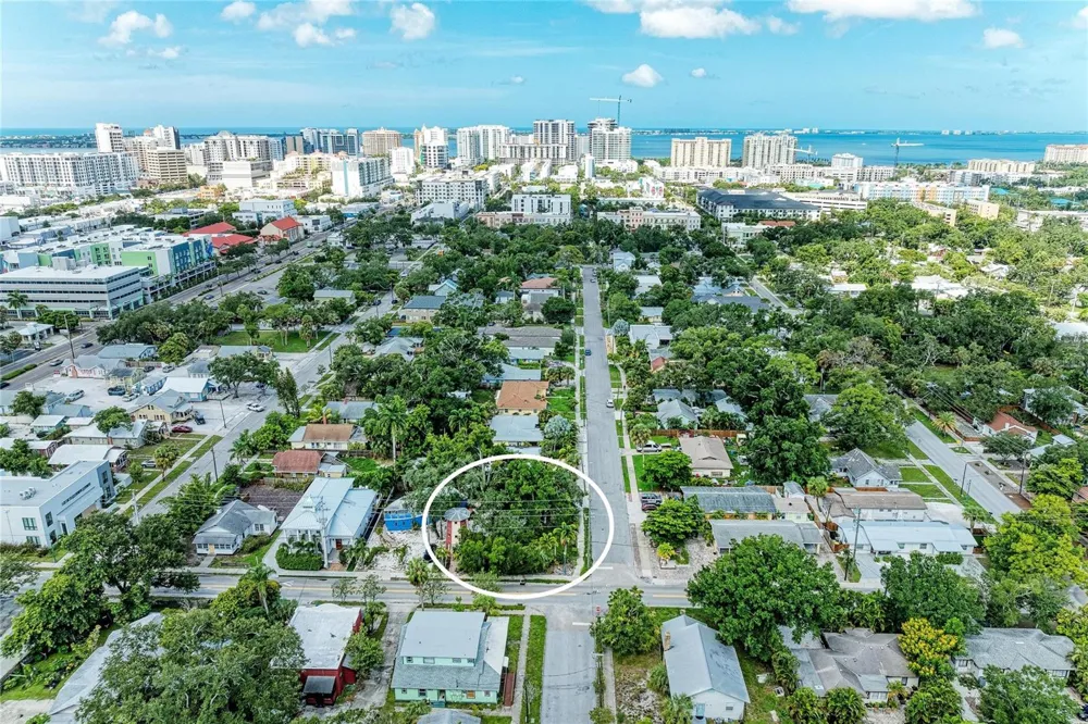 449 OSPREY AVENUE Sarasota, FL 34236