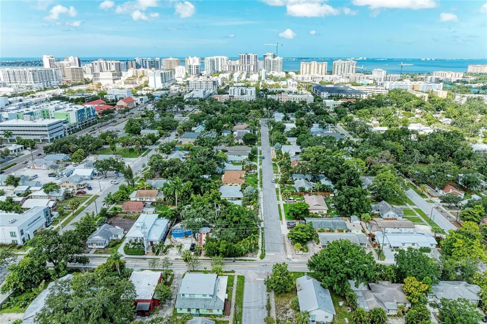 449 OSPREY AVENUE Sarasota, FL 34236