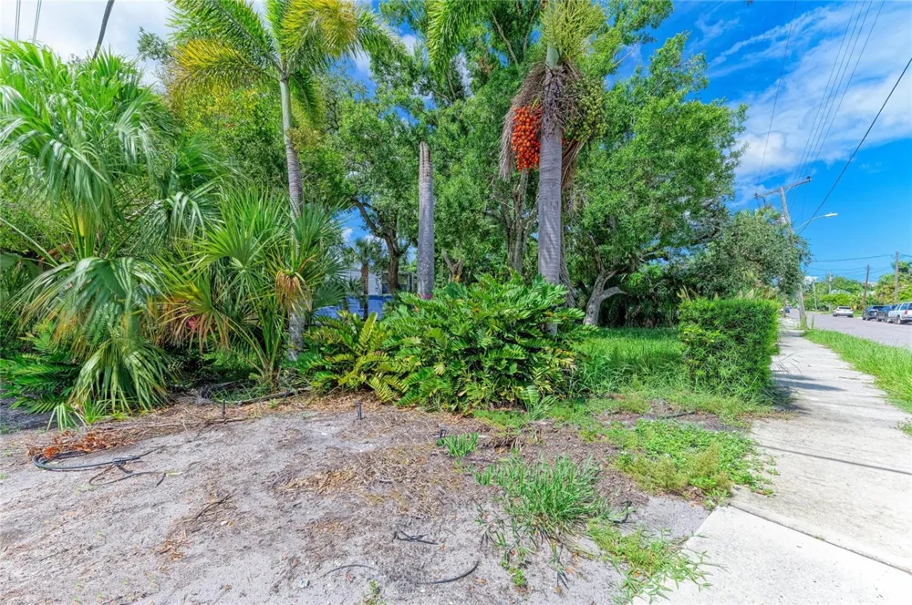 449 OSPREY AVENUE Sarasota, FL 34236
