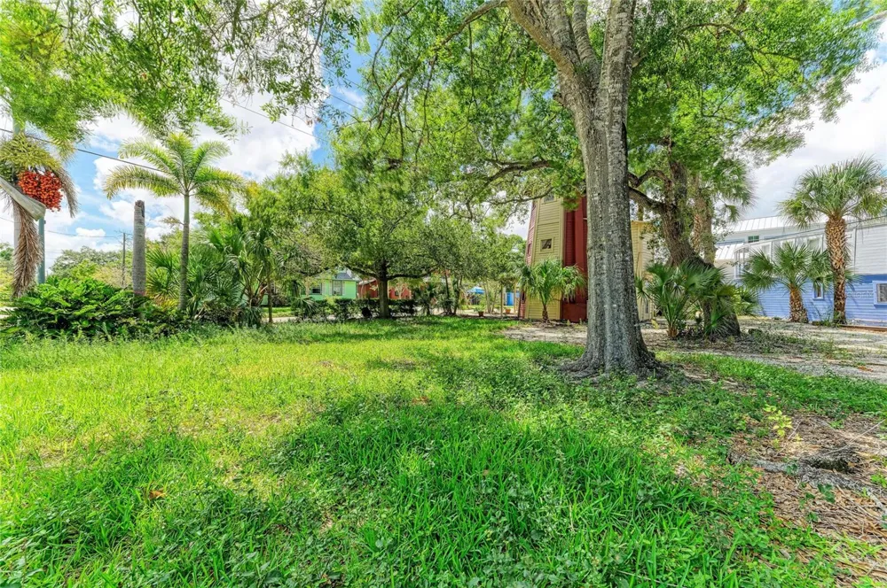 449 OSPREY AVENUE Sarasota, FL 34236