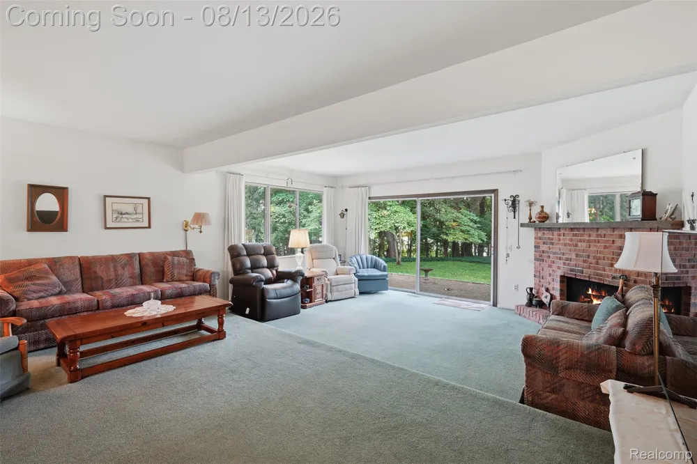 2742 Parkway Place Hartland Township, MI 48353