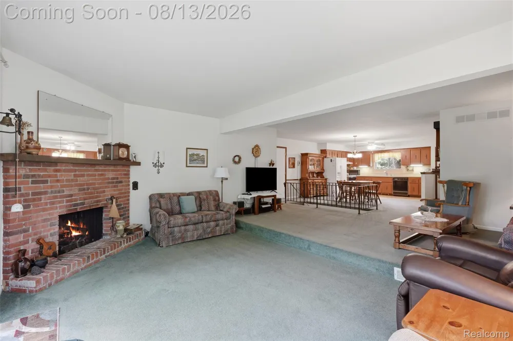 2742 Parkway Place Hartland Township, MI 48353