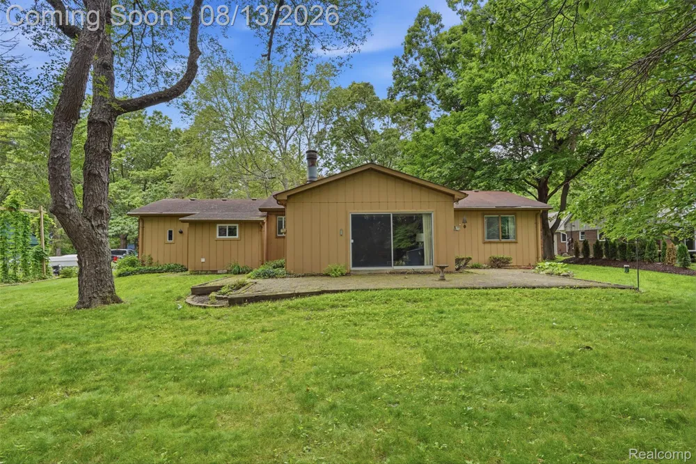 2742 Parkway Place Hartland Township, MI 48353