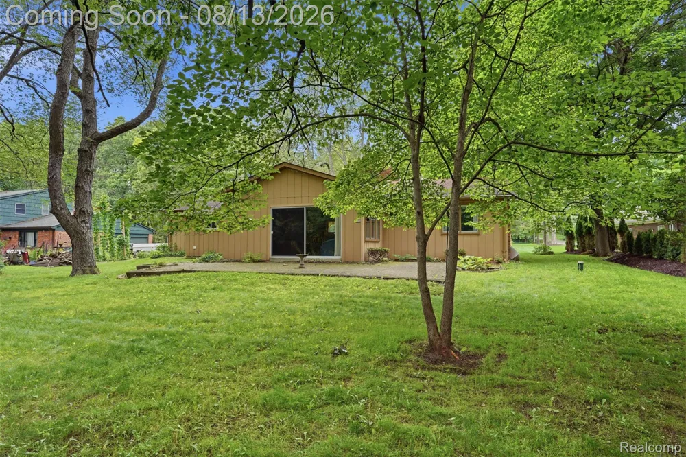 2742 Parkway Place Hartland Township, MI 48353