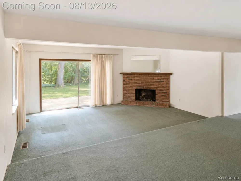 2742 Parkway Place Hartland Township, MI 48353